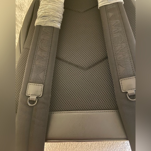 MCM Stark Medium Backpack NWT - Picture 8 of 17